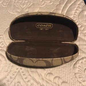 Coach logo smaller sunglasses case